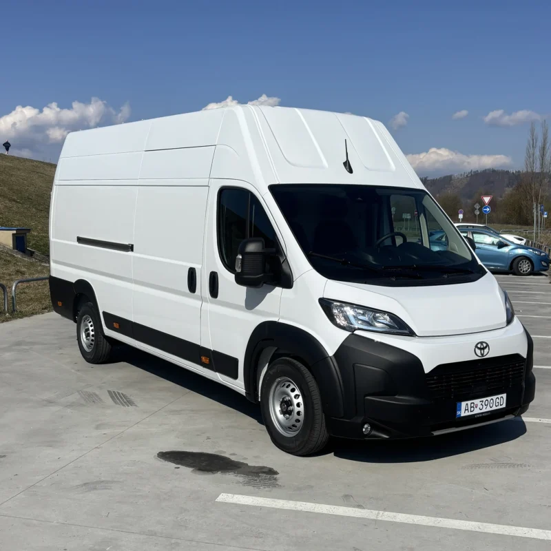 toyota-proace-max-2026-na-prenajom-autorent-zilina-2