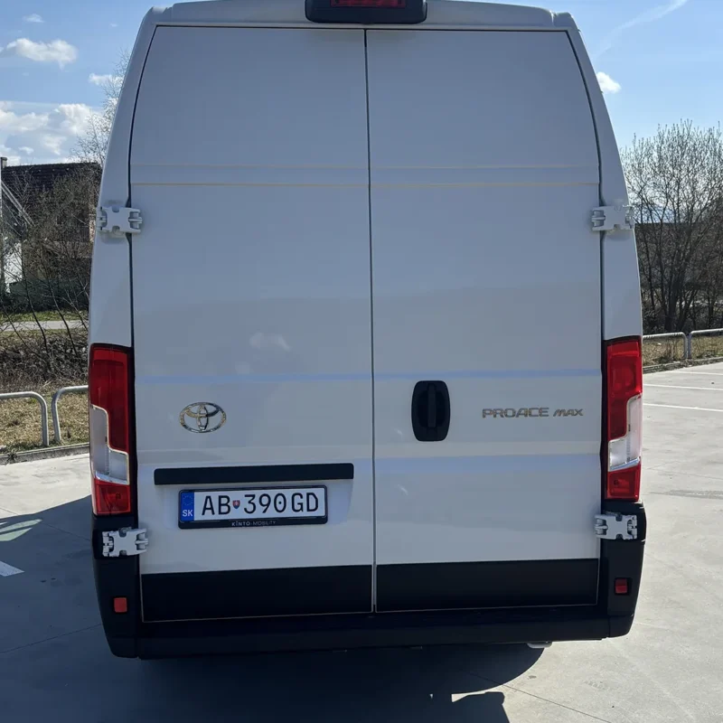toyota-proace-max-2026-na-prenajom-autorent-zilina-6